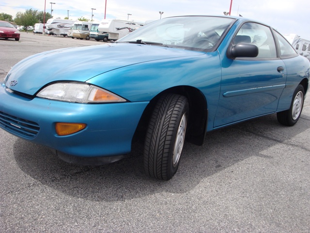 Oz Story telemarketing in blue car
