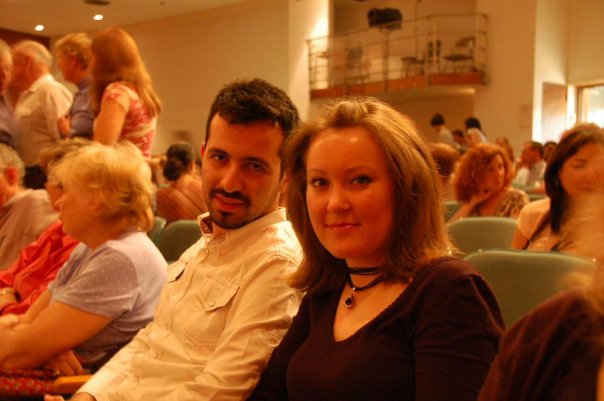 Oz Konar story photo with wife